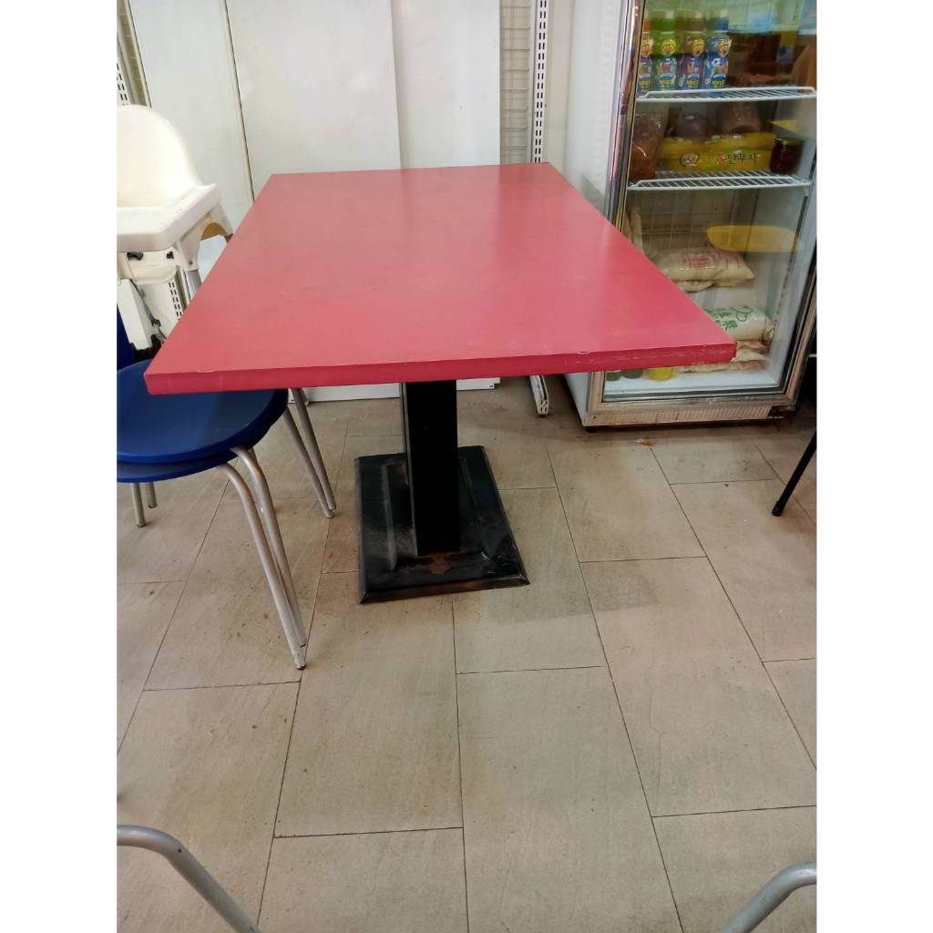 清生財器具 二手紅色餐桌+四張椅子 物品在土城不寄送