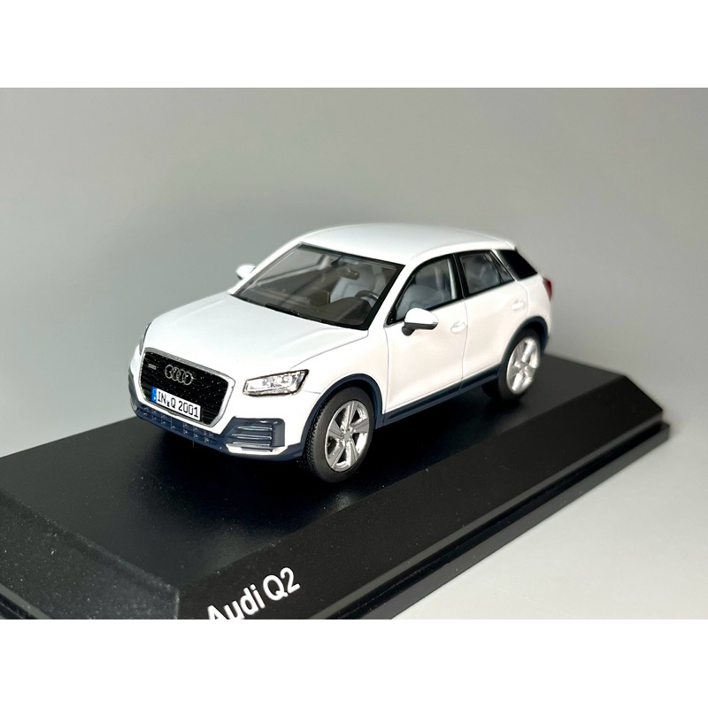 [HCP] 1/43 原廠 IScale Audi Q2 模型車 休旅車 CUV SUV 奧迪 1:43 白色