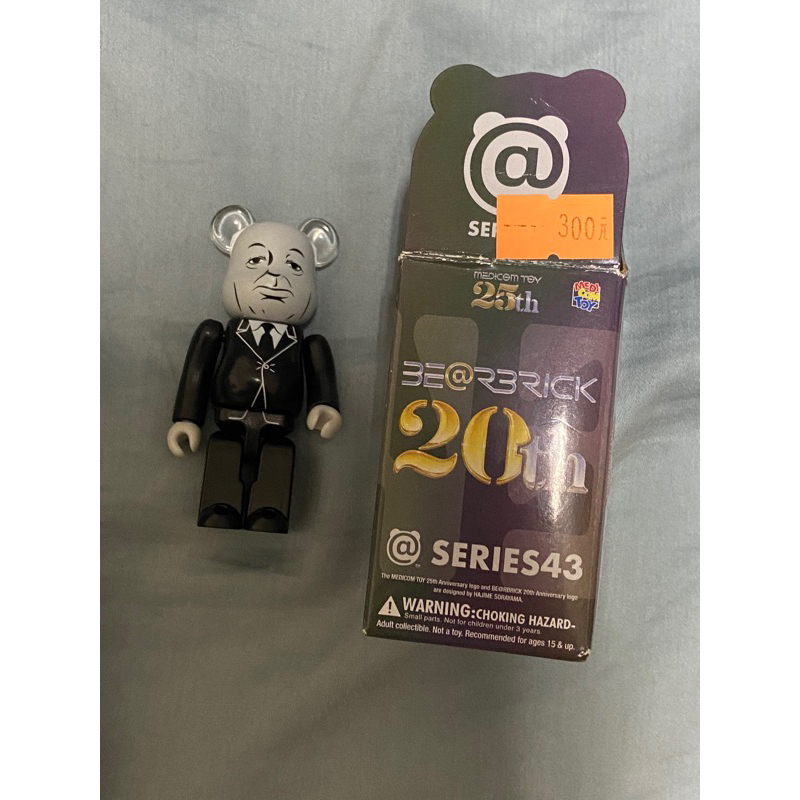 BEETLE BE@RBRICK S43 43代 希區考克 ALFRED HITCHCOCK 庫柏力克熊 100%