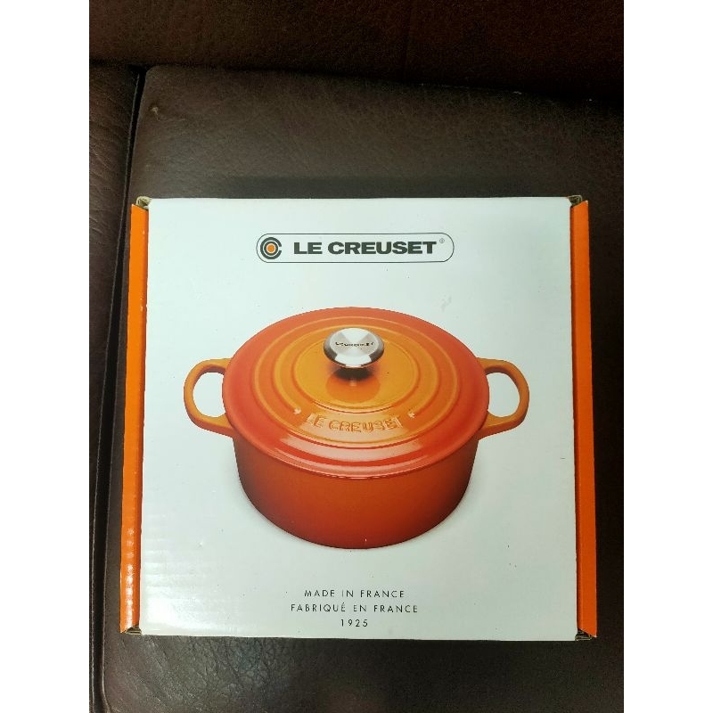 Le Creuset 典藏琺瑯鑄鐵圓鍋 18cm (鋼頭-內鍋白)