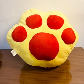 二手 肉球抱枕毯子 抱枕 午睡枕 空調毯 交換禮物 貓掌暖手枕 辦公室枕 生日禮物 午睡枕 靠墊腰靠