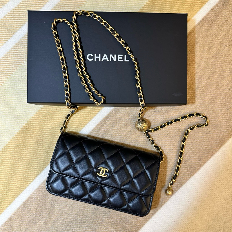 全新 香奈兒黑色金球手機包 CHANEL PHONE HOLDER WITH CHAIN