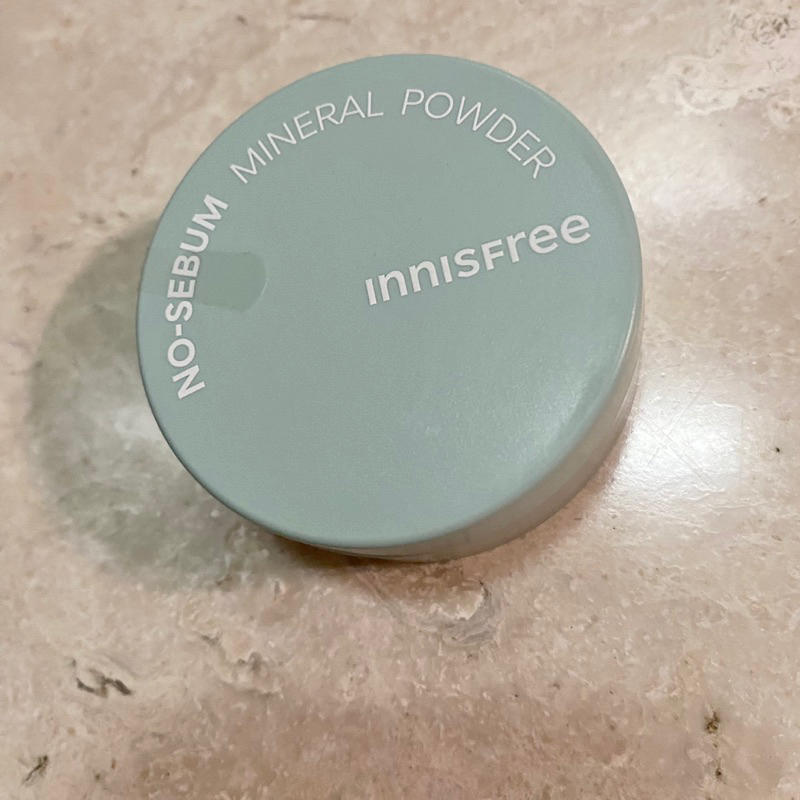 innisfree 無油無慮礦物控油蜜粉