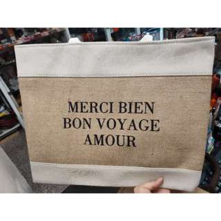 *MERCI BIEN BON VOYAGE AMOUR帆布肩背包 大容量約35*30CM $139