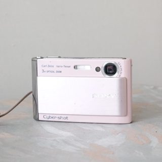 Sony Cyber-shot DSC-T70 早期 CCD 數位相機