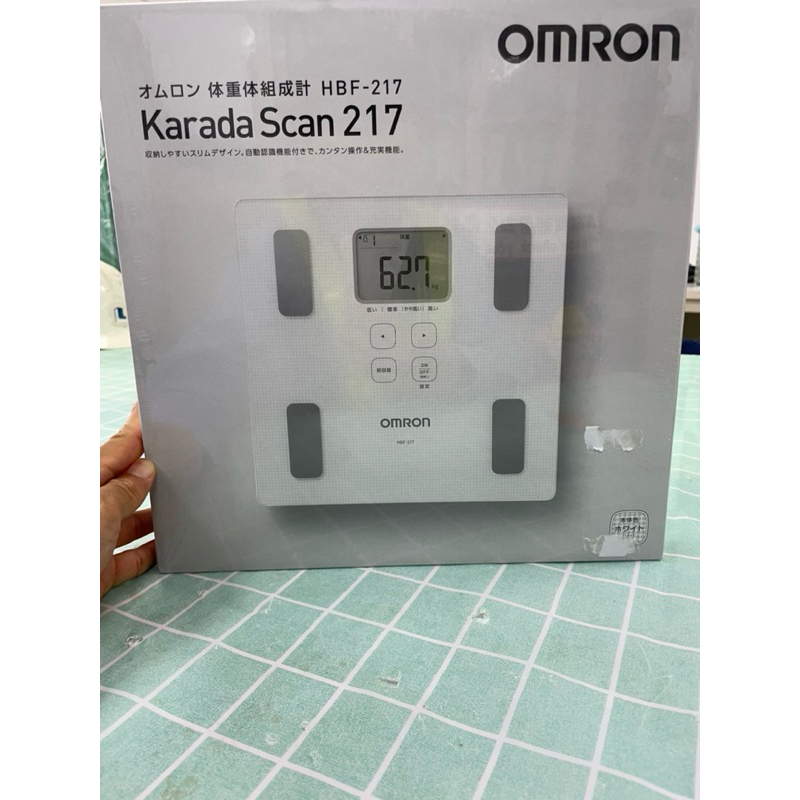 OMRON 歐姆龍 體脂計 HBF217