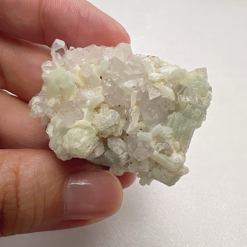 葡萄石水晶共生天然水晶能量水晶原礦