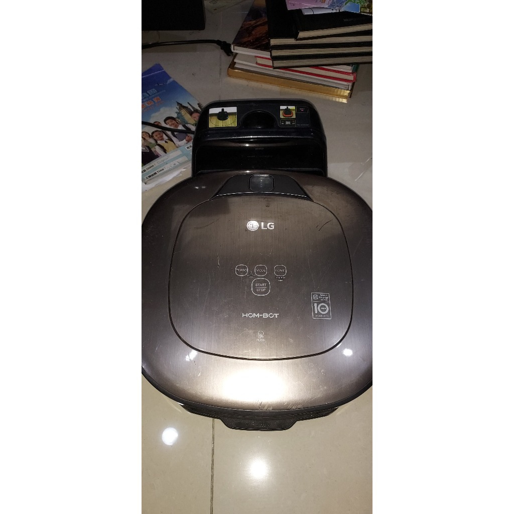 樂金 LG HOM-BOT 掃地機器人 附遙控器，功能正常