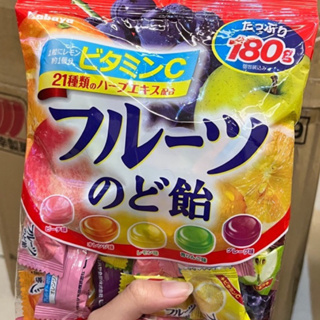 日本代購 綜合水果硬糖 含有維生素C 有 蜂蜜 玫瑰等萃取 對喉嚨也很好哦❤️喉糖 喜糖 硬體 小孩 健康