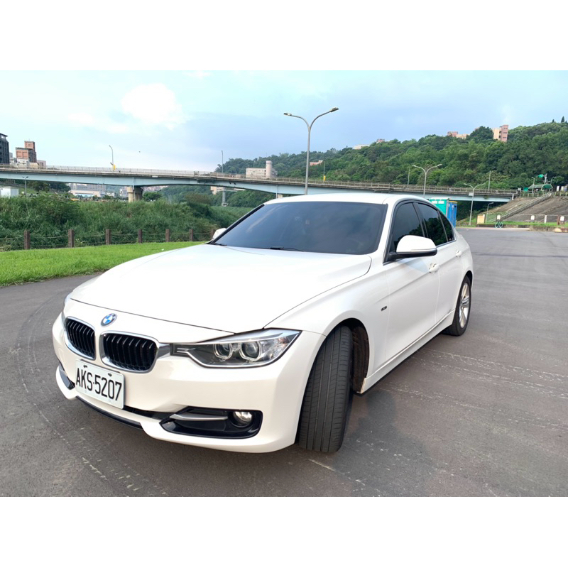 自售BMW 2014年 318d 2.0 sport line 原廠保養 無改裝 無待修