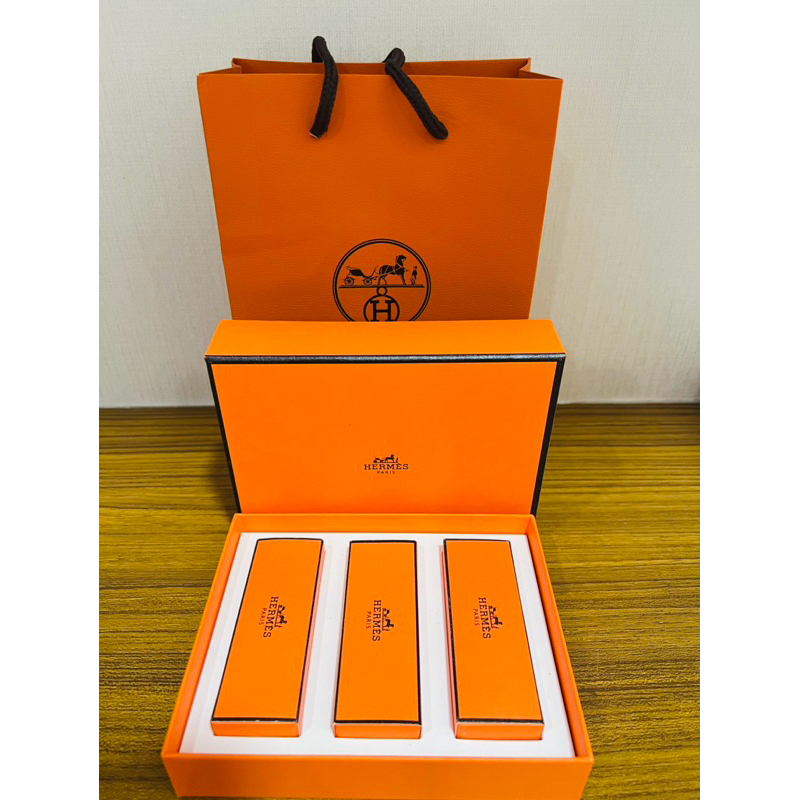 Hermes 愛馬仕限量唇膏禮盒（霧光21+粉紅瑰麗49+無色潤唇膏 1.5g)