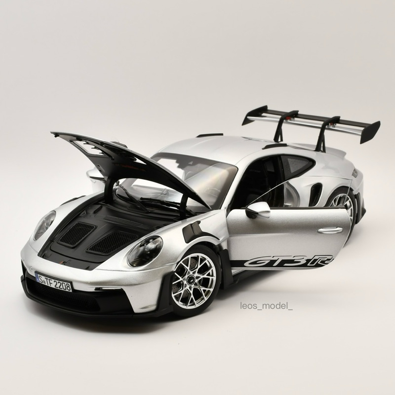 【台南現貨】全新 1/18 Porsche 911 992 GT3 RS 合金全可開模型車 保時捷 里歐模玩