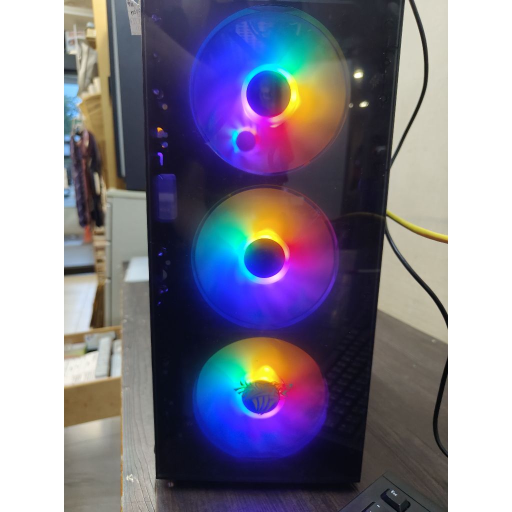 限自取 RGB 燈光 i7高效能 功能正常二手 電腦 主機 桌機 賣4千也可用各式物品換