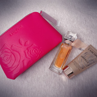 11購物節《特惠組》 LANCOME蘭蔻 玫瑰桃紅化妝包組，含美好人生淡香水 陽光清甜版15ml、絕對完美黃金玫瑰護手霜