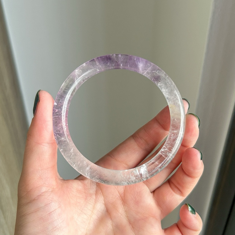 天然水晶A723冰透紫水晶漸變色圓條手鐲(55圈口)