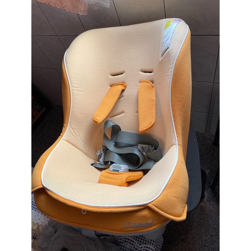 二手 - Combi 兒童汽車安全座椅 - 限面交台中