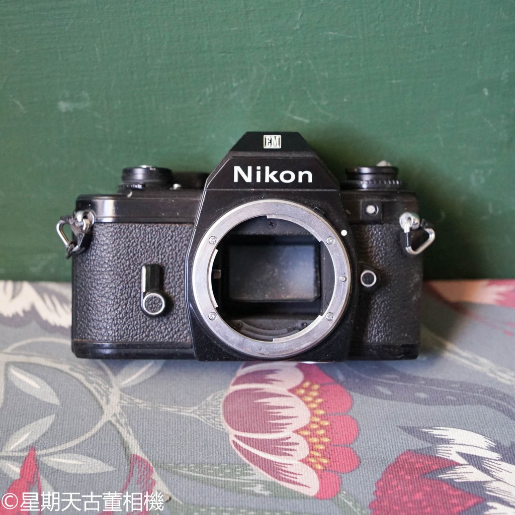 【星期天古董相機】不能用的 NIKON EM 零件機 擺飾 道具