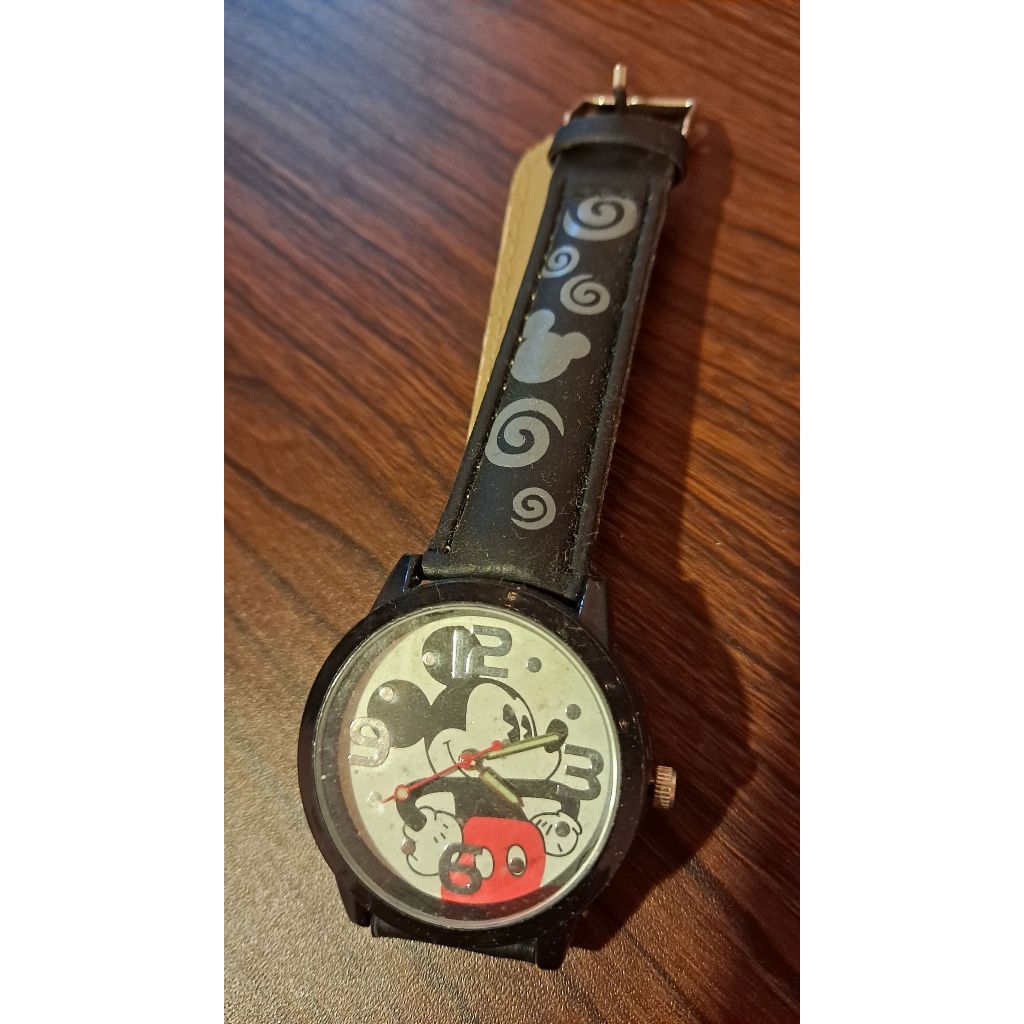香港迪士尼樂園帶回米奇米妮黑色紀念手錶二手九成新收藏用已沒電特價出清