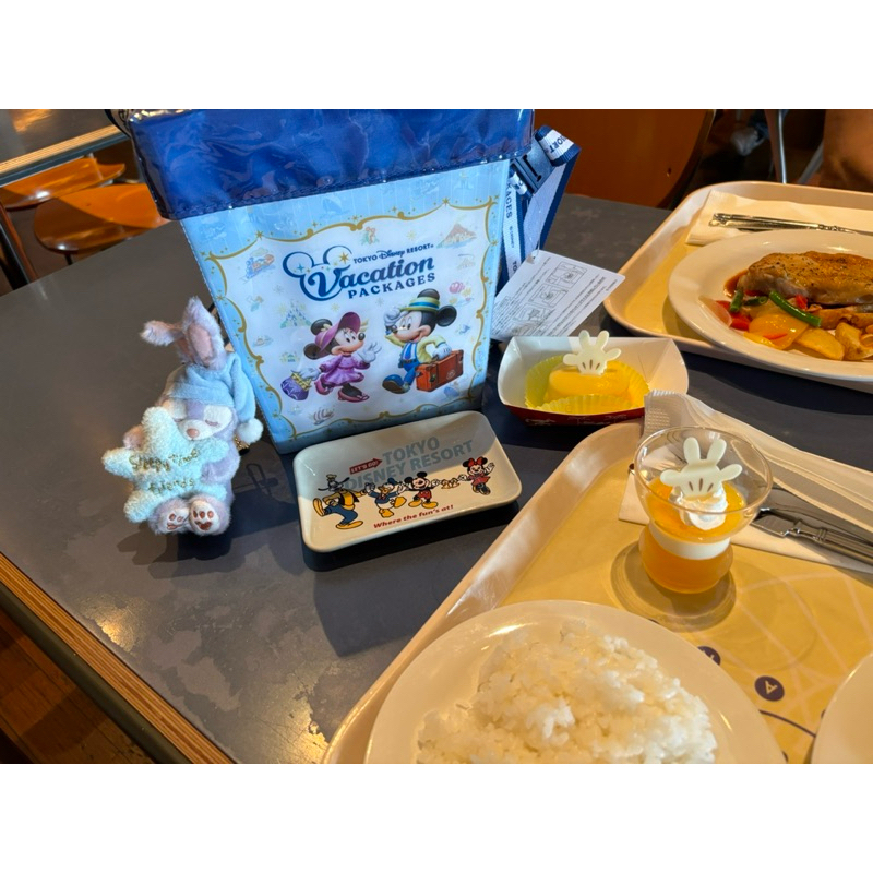 東京迪士尼樂園 Tokyo Disneyland 假期套票限定 米奇米妮 爆米花桶 可放飲料 濕紙巾 爆米花 內有夾層