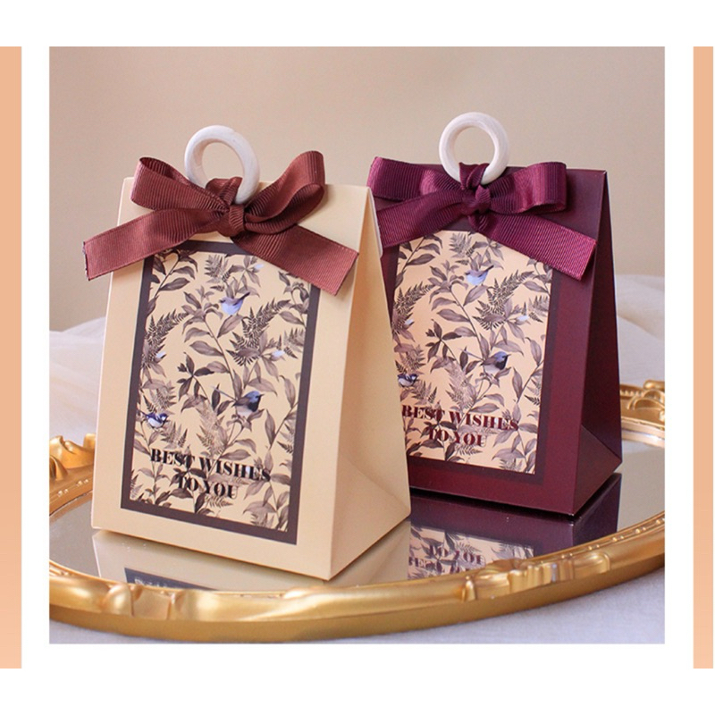 手提禮品盒 婚禮婚慶喜糖袋，三角花鳥喜糖盒 、包裝盒