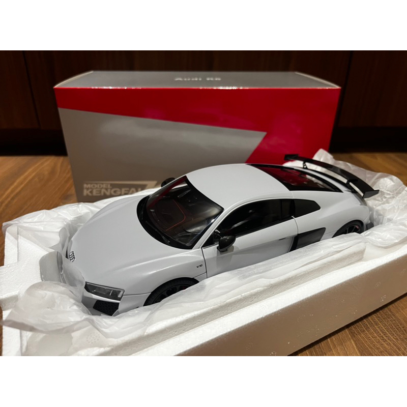 特價！1/18 Kengfai Audi R8 GT (消光灰發表色)