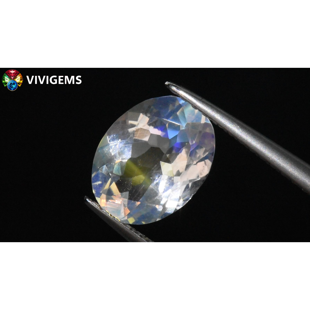 極美 玻璃透體，彩虹月光石 moonstone 1.55 ct