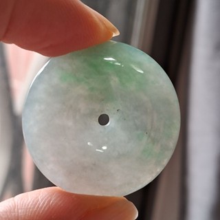 天然緬甸玉A貨 冰種飄綠花平安扣翡翠玉墜 （421）