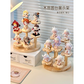 〖 〗木質盲盒展示架 手辦置物架 階梯立牌展示架 小擺飾陳列 泡泡瑪特萌粒收納盒 木質圓檯展示
