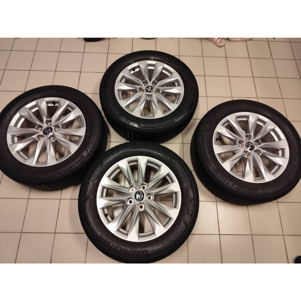 (胎紋極新深度還有約0.7cm)COROLLA CROSS 原廠17吋鋁圈含胎 ALENZA 001 215/60/17