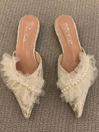 不磨腳👣 法式平底仙女風包頭半拖鞋女 蕾絲珍珠鏈涼拖鞋女 女懶人鞋 穆勒拖鞋 低跟鞋 外出拖鞋 休閒女鞋