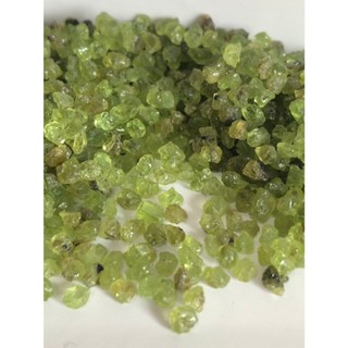 <樂礦舞石>天然橄欖石碎石250克 橄欖石 消磁 淨化 水晶擴香夜燈可用