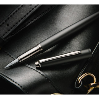 SKB RS-702 星紀元系列 鋼筆 鋼珠筆 免費刻字 臺灣製 升遷禮 精美禮盒 長官 禮贈品 企業贈品 好愛買