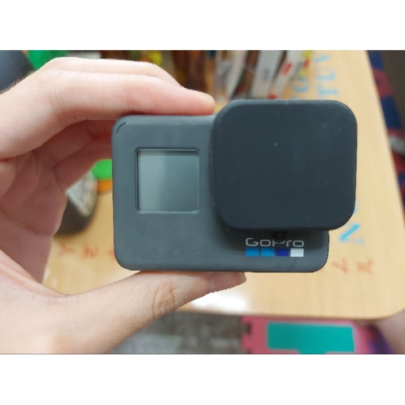 GoPro hero6 二手運動相機 使用少 八成新 兩原廠電池 配件齊全 附32GB記憶卡