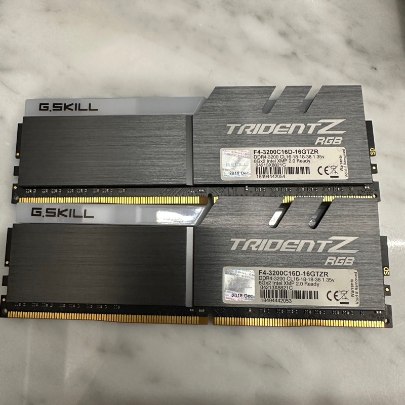 （二手）G.SKILL 芝奇 Trident Z RGB 幻光戟 DDR4 3200 16G(8G*2) 記憶體