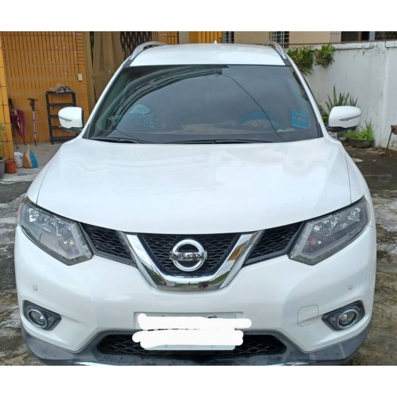 Nissan X-trail t32，物件在高雄小港，7年車，功能正常行駛中，有興趣可詢問