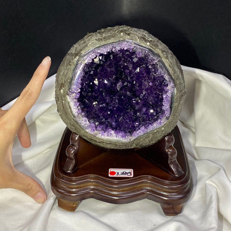 新款烏拉圭紫晶洞💜美貨上架🙌🏻可遇不可求 漂亮外型+晶體 錢袋子 紫晶洞 帝王紫 EPSA+ 3.28kg 小顆水晶洞
