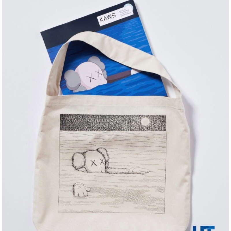 uniqlo kaws artbook送帆布包 限量肩背帶 附送貼紙一張