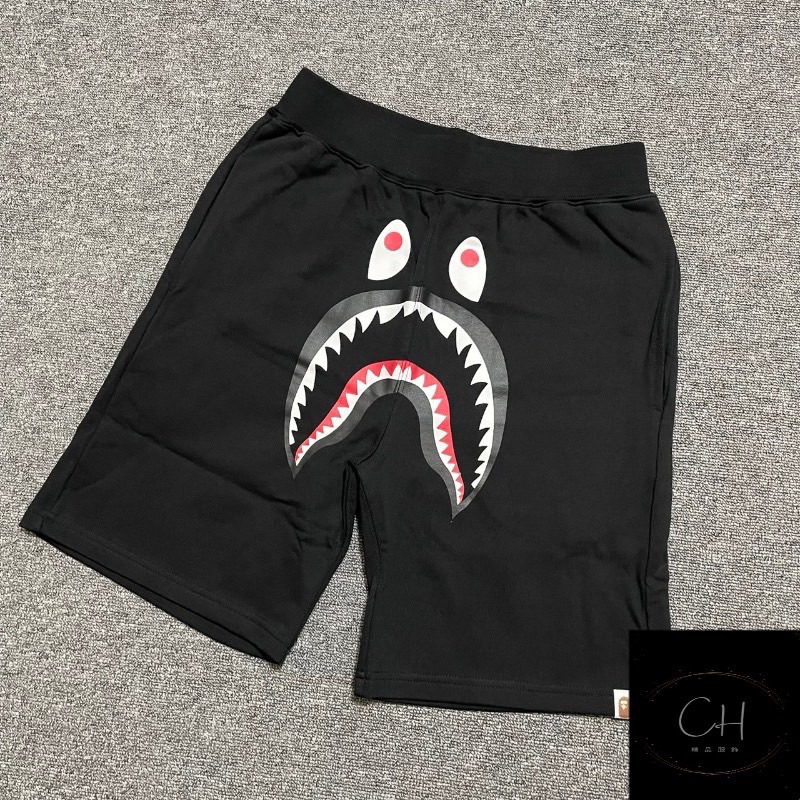 Bape 黑底檔口鯊魚 短褲