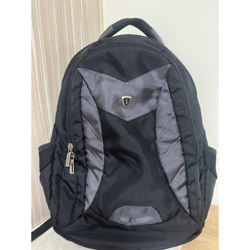 搬家出清商品🌟 🎒電腦防震後背包,SUMDEX speed air 便宜賣 全新原價1590現在390帶回！