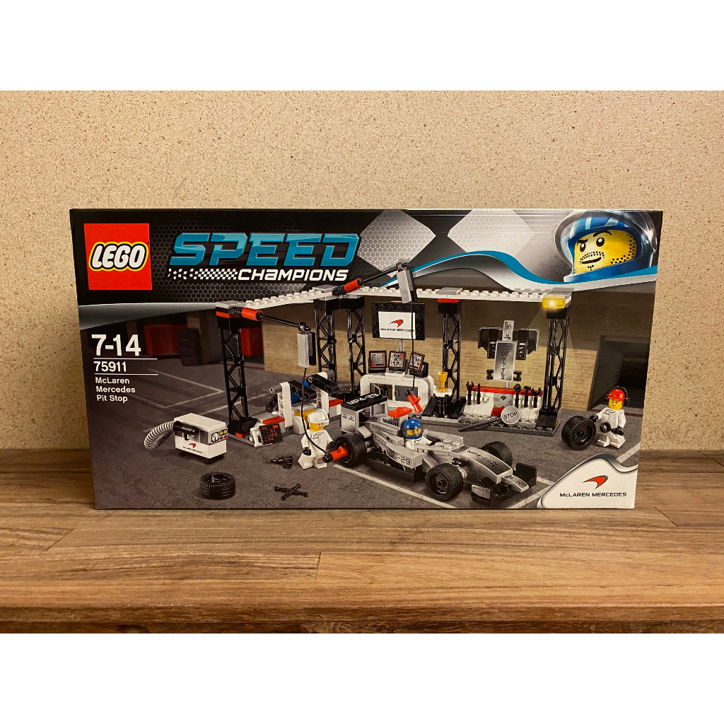  LEGO 75911 McLaren Mercedes Pit Stop