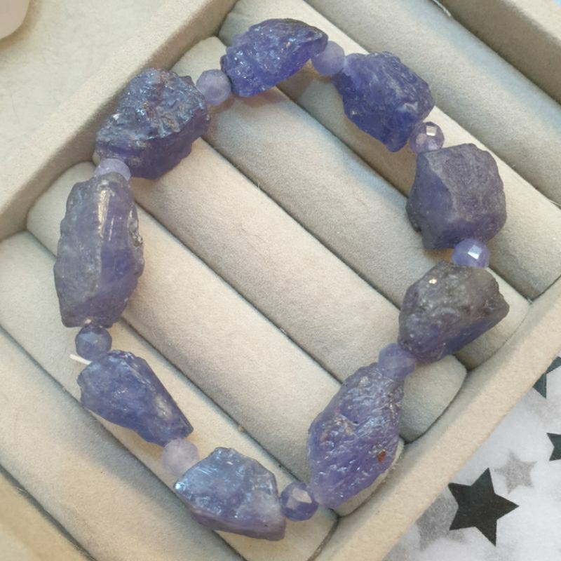 《阿紫水晶》天然坦桑石原礦型通孔手串