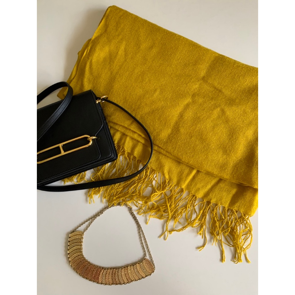 秋裝到，百搭單品 ✨西班牙品牌 Zara檸檬黃披肩＋圍巾，日常專用 | 全新
