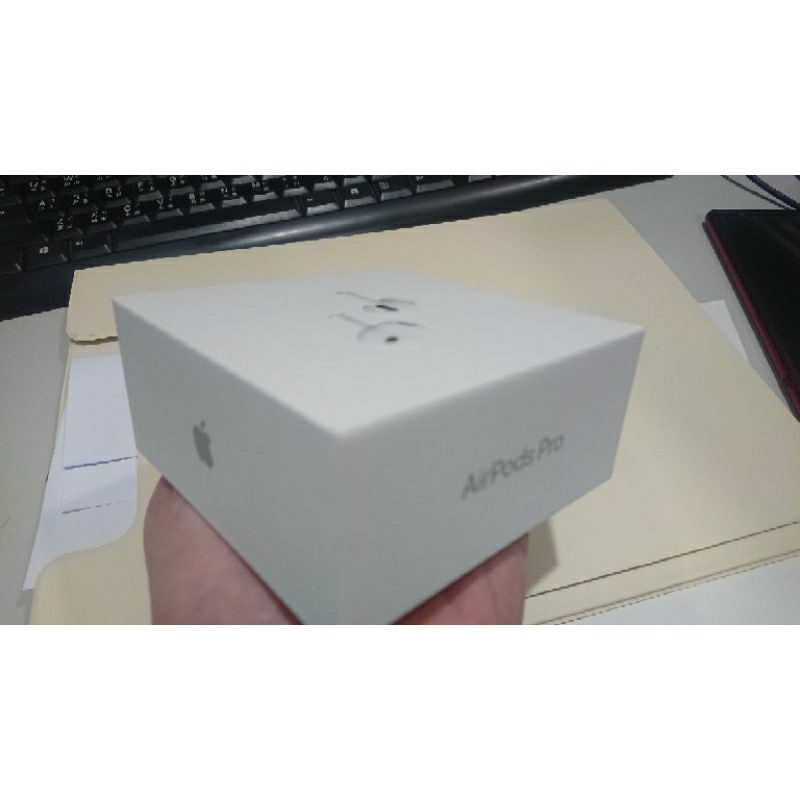 公司貨AirPods pro 2(第2代）搭配MagSafe充電盒（Lightning)台灣原廠公司貨（附神腦出貨證明）