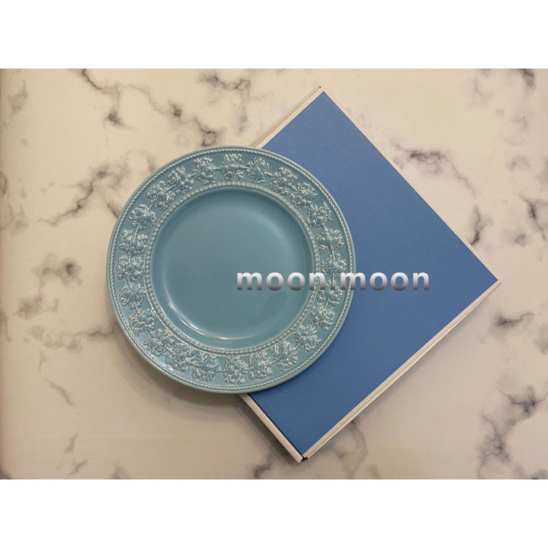 預購 英國 Wedgwood 浮雕款 餐盤 餐碟 主菜盤 入庴禮 結婚送禮 27cm 骨瓷 藍色