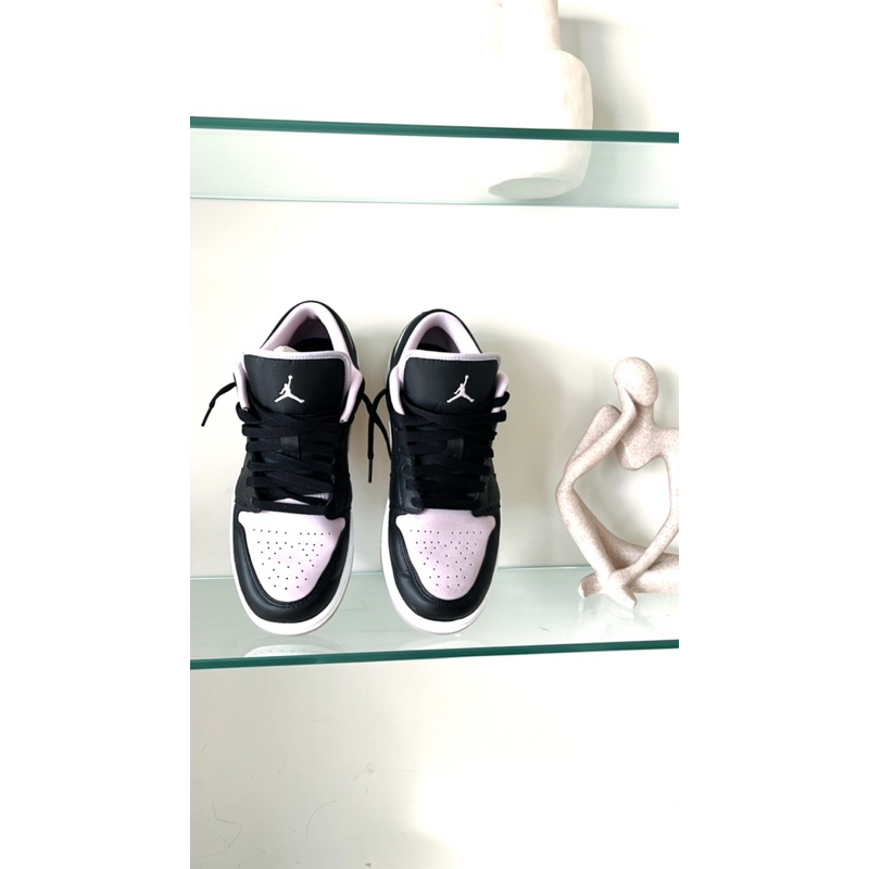 Nike Air Jordan 1 Low SE 黑紫 DV1309-051(2手9成新）鞋號：9號
