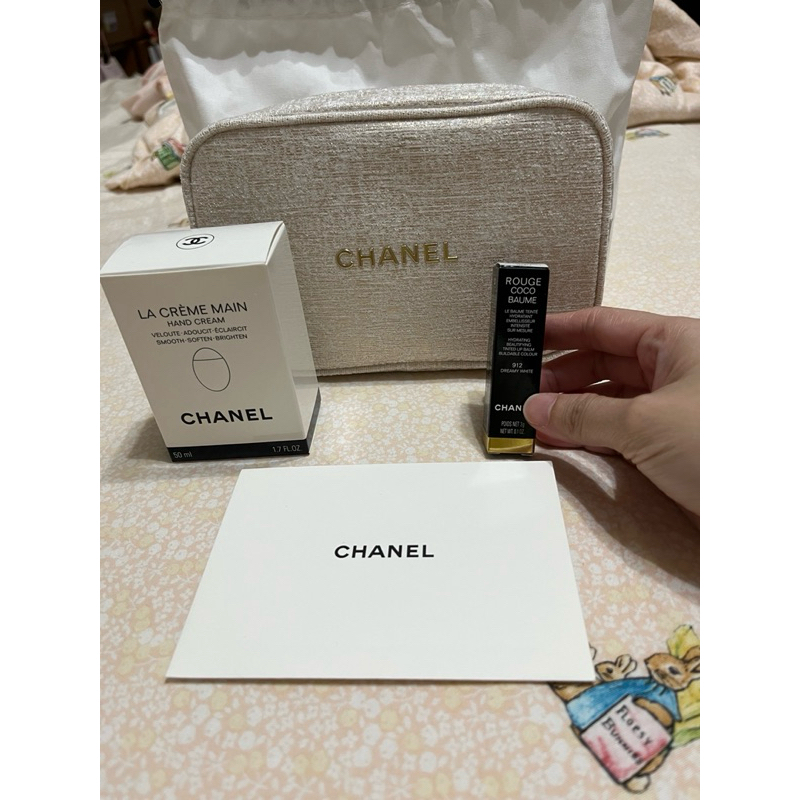 Chanel 全新現貨 限量香奈兒白色聖誕化妝包 護手霜+潤唇膏