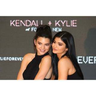 近全新KENDALL + KYLIE (Kendall Jenner與kylie jenner的自創品牌) 黑色連身褲