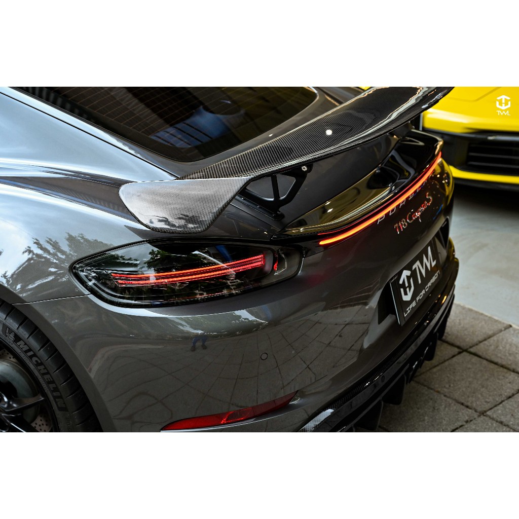 TWL台灣碳纖 Porsche保時捷 718 Boxster 升級新款GTS運動款尾燈 燻黑尾燈 德國原廠單邊