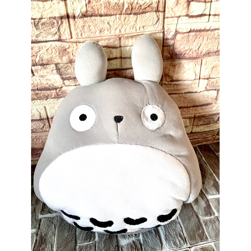 【Totoro 龍貓】微笑 瞌睡龍貓 填充毛絨玩具 萬用枕 午安枕 午休枕 側睡抱抱枕 靠墊 腰靠枕 沙發靠枕 床頭靠背