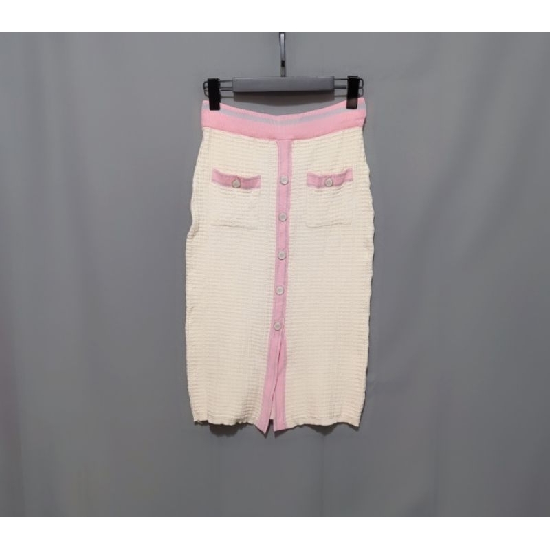 小香風格粉色滾邊貝殼釦高腰針織包裙窄裙 B1010【點點藏物】